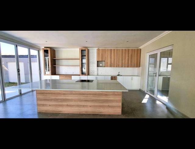 5 BEDROOM HOUSE FOR SALE IN WIERDA PARK